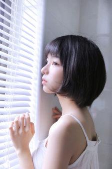 女生胸贴图片